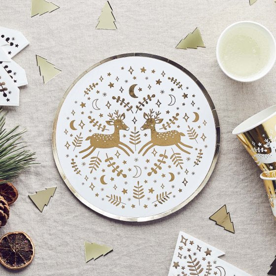 Festive Folklore Reindeer 23cm Paper Plates 8 Pack - Buy Online Only