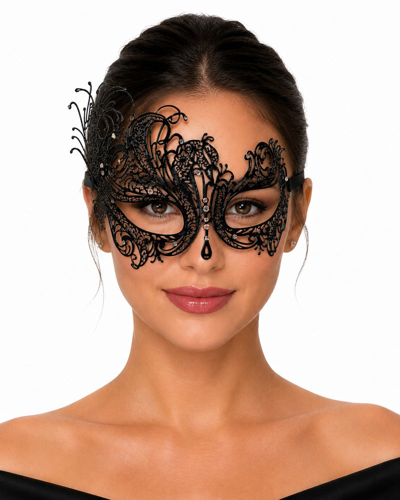 Zarelle Midnight Swan Mask